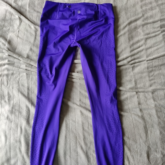 Athleta laser cut Capri leggings xs crop blue - Picture 2 of 3